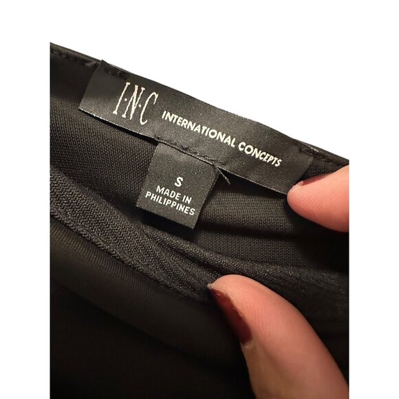 🍒 2/$20 🍒 Black Long Sleeve Blouse with Geometric Neckline, Ruched Side sz S - Picture 4 of 6